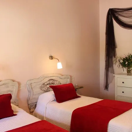 Carriles Rurales Aparthotel Oviñana