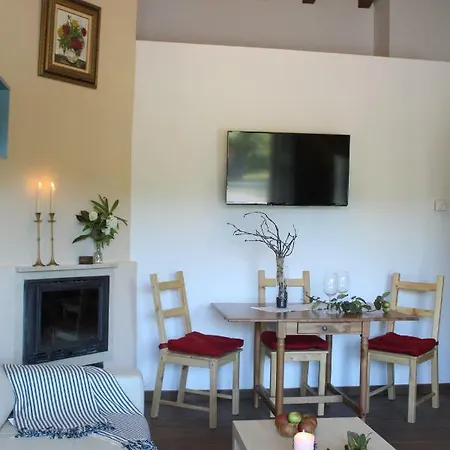 Carriles Rurales Aparthotel Oviñana