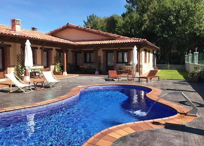 Carriles Rurales Apartahotel